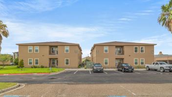featured image of 900 E Redbud Ave