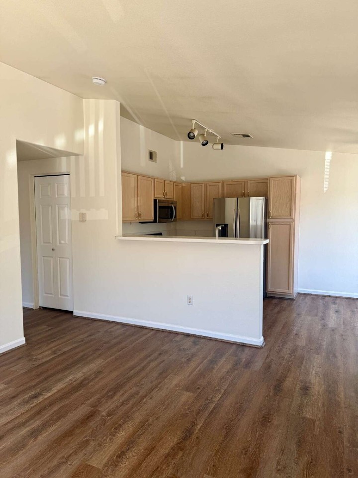 8469 Little Rock Way #204 - Photo 3 of 16