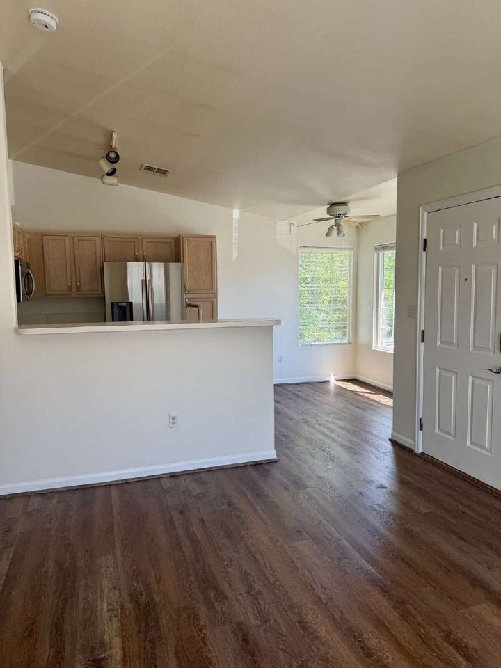 8469 Little Rock Way #204 - Photo 5 of 16