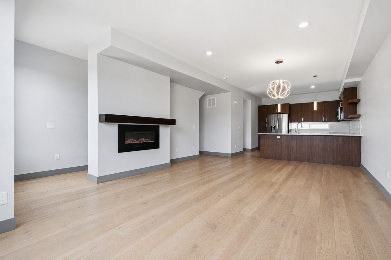 3494 E 31st Ave - Photo 5 of 19
