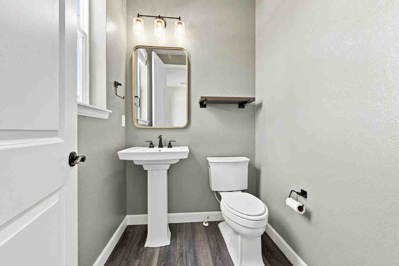 728 Gold Hill Dr - Photo 5 of 36