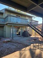 featured image of 415 N Oak St