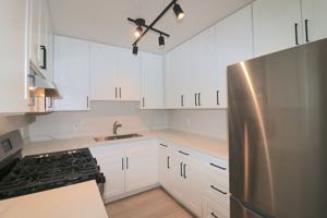 featured image of 4333 Winona Ave