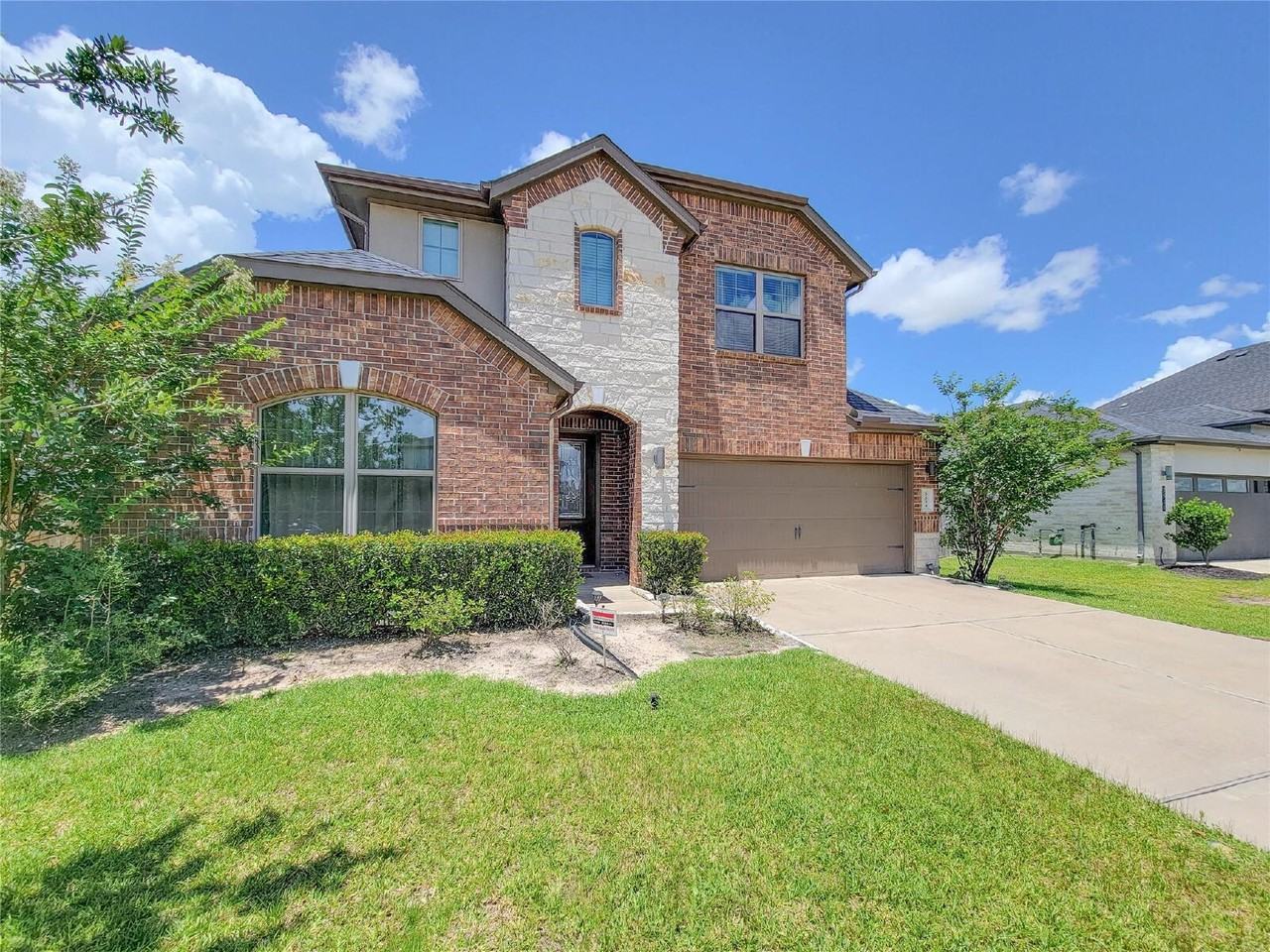 3534 Matterhorn Dr - Photo 3 of 40