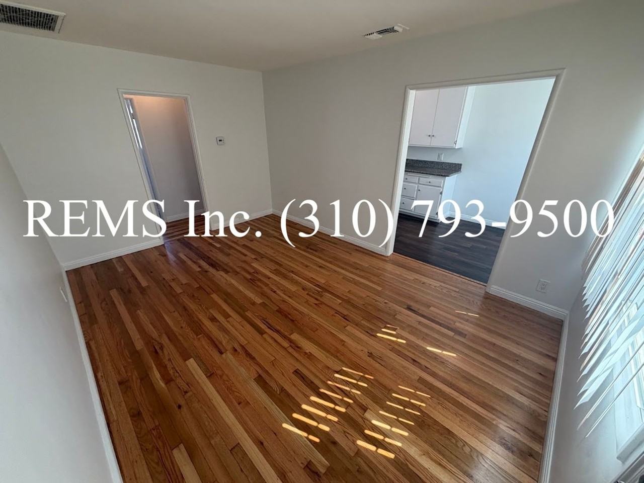 938 S Oak St #2 - Photo 2 of 13