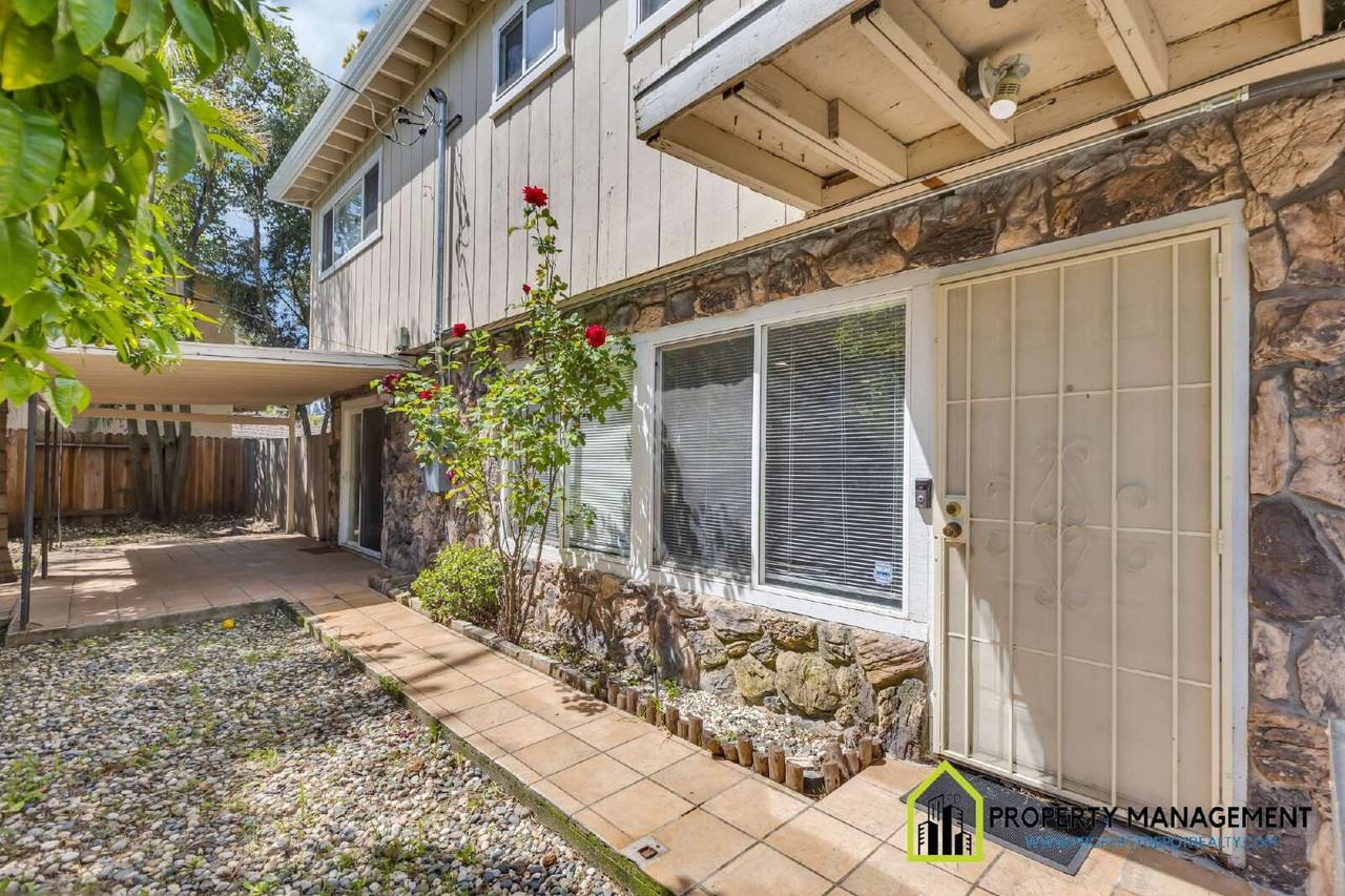 5334 Karbet Way - Photo 4 of 44