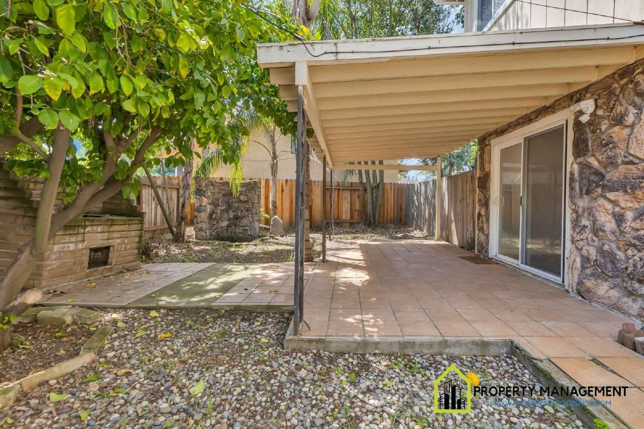 5334 Karbet Way - Photo 5 of 44