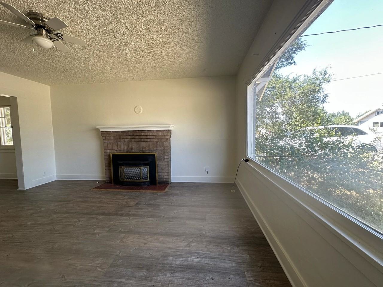 2024 Darrow Ave - Photo 4 of 20