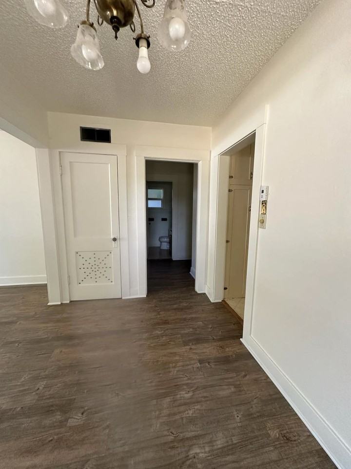 2024 Darrow Ave - Photo 6 of 20