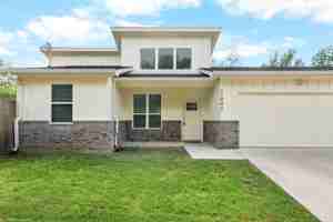 featured image of 2100 Mcferrin Ave #B