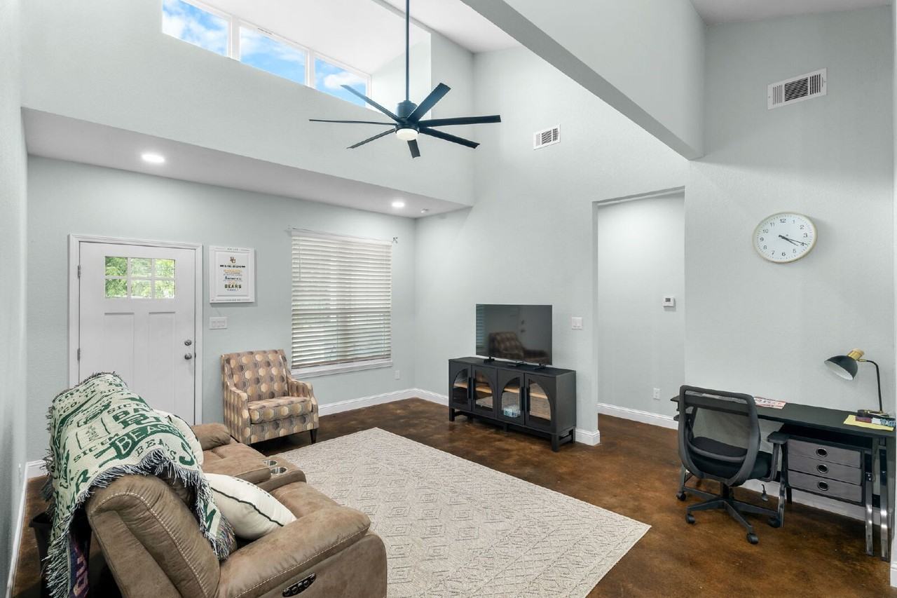 2100 Mcferrin Ave #B - Photo 3 of 12