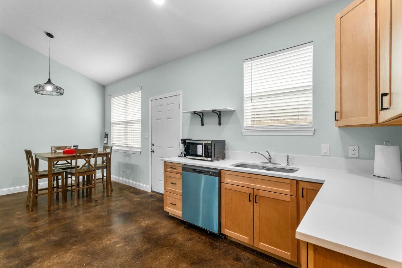 2100 Mcferrin Ave #B - Photo 6 of 12