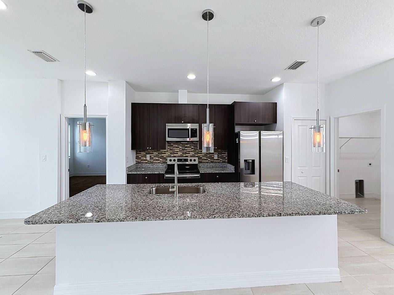 212 Grouper Ct - Photo 2 of 15