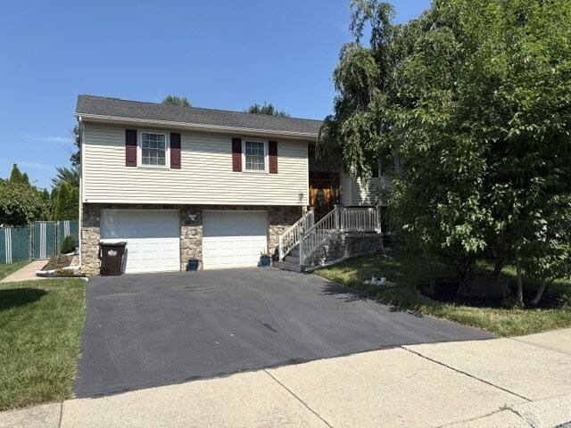 2860 Southwick Dr - Photo 2 of 41