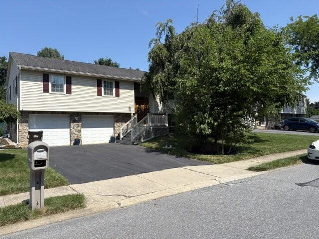 2860 Southwick Dr - Photo 4 of 41