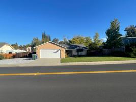 featured image of 1543 Lakeside Dr
