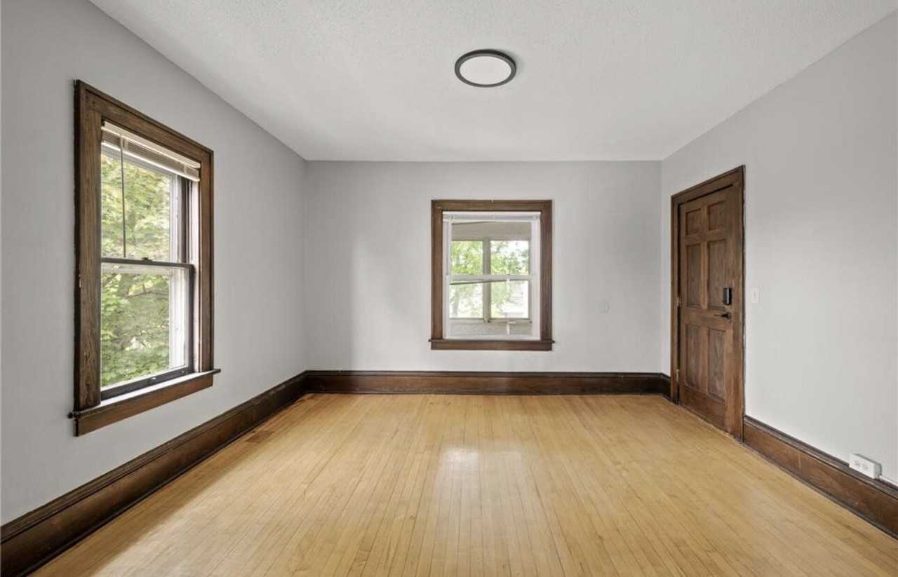 3400 Elliot Ave Apt 2 - Photo 2 of 16