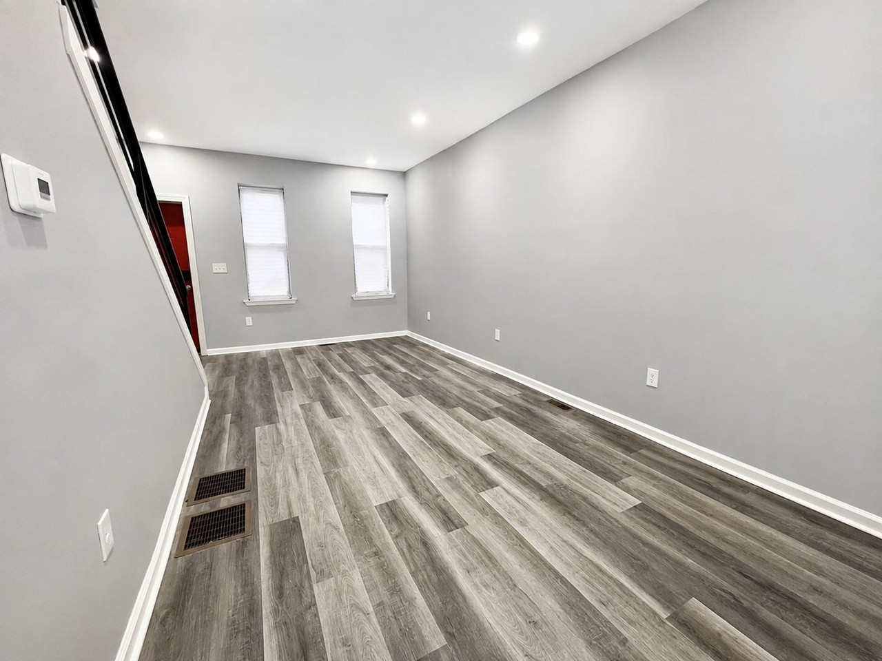 1446 N Etting St - Photo 2 of 20