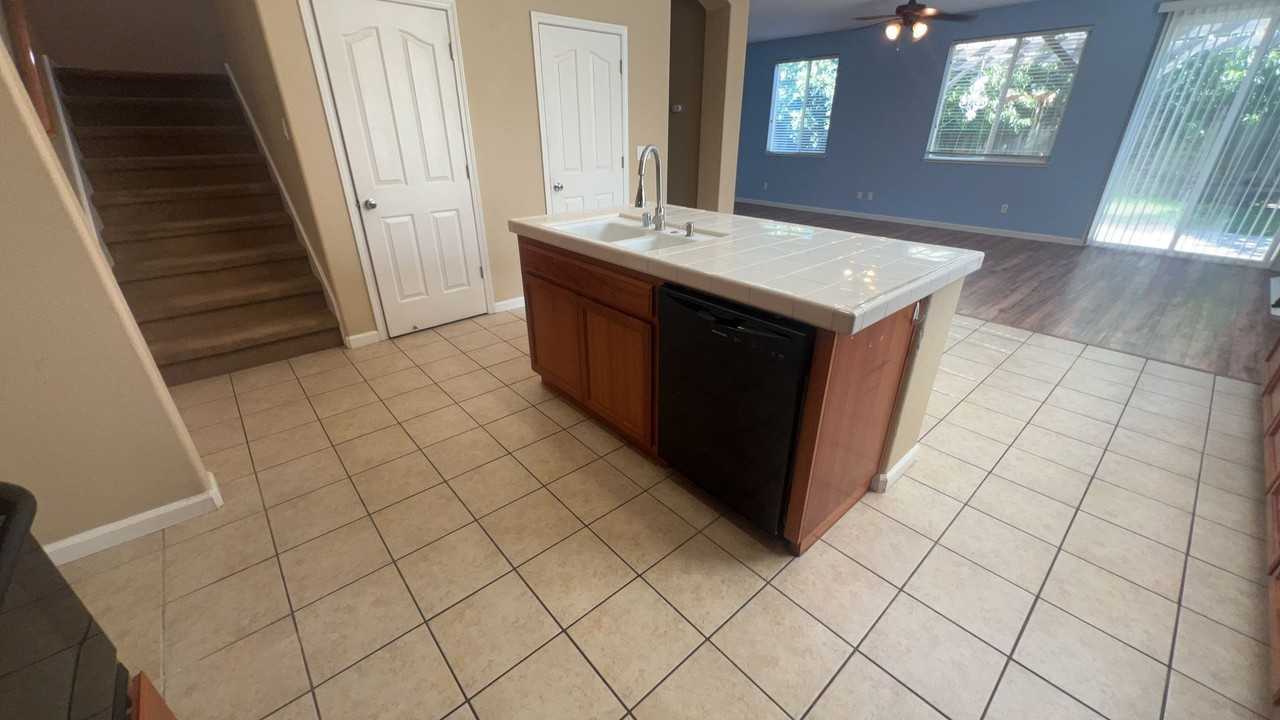 6598 Aggies Ct - Photo 6 of 25