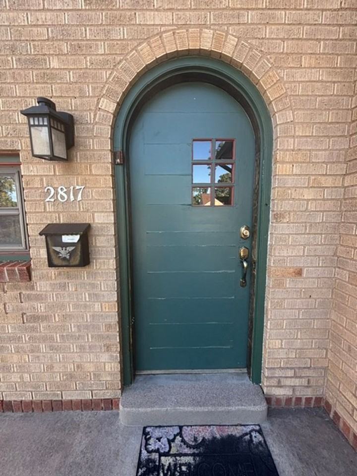 2817 Pioneer Ave - Photo 3 of 50