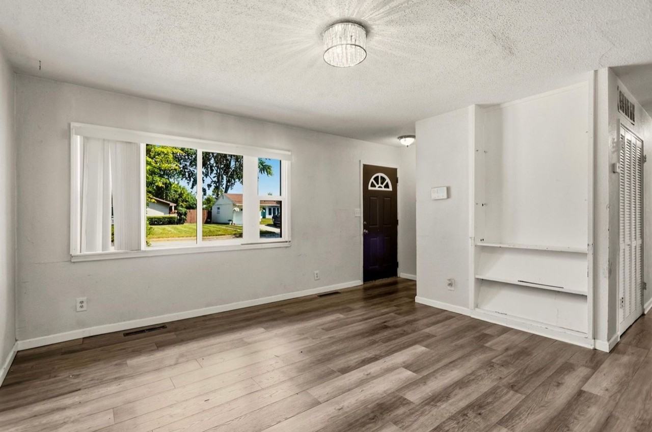 2614 Tausend St - Photo 2 of 9