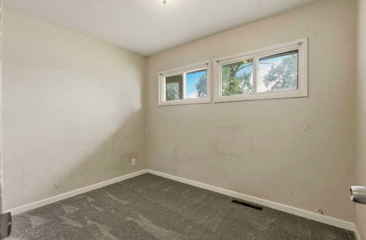 2614 Tausend St - Photo 7 of 9
