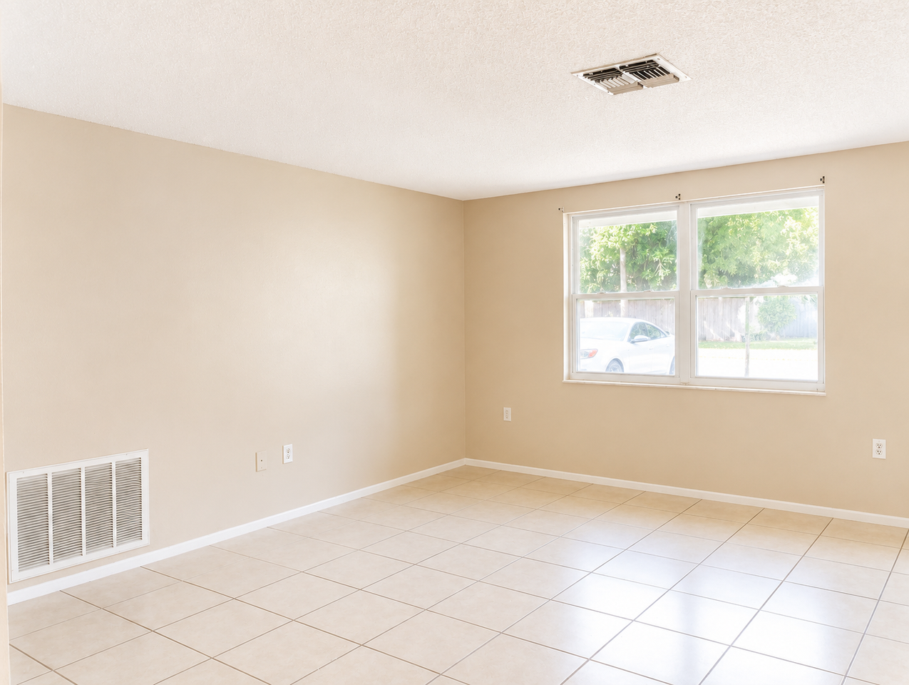 11714 Paige Dr - Photo 4 of 9