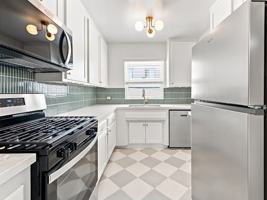 featured image of 1721 E Appleton St