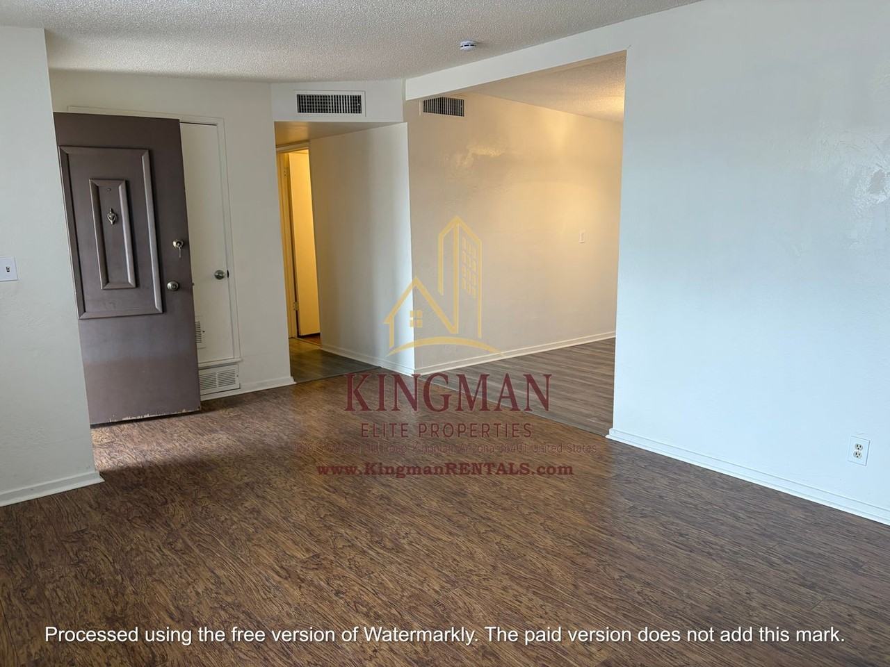 2246 Davis Ave - Photo 4 of 19