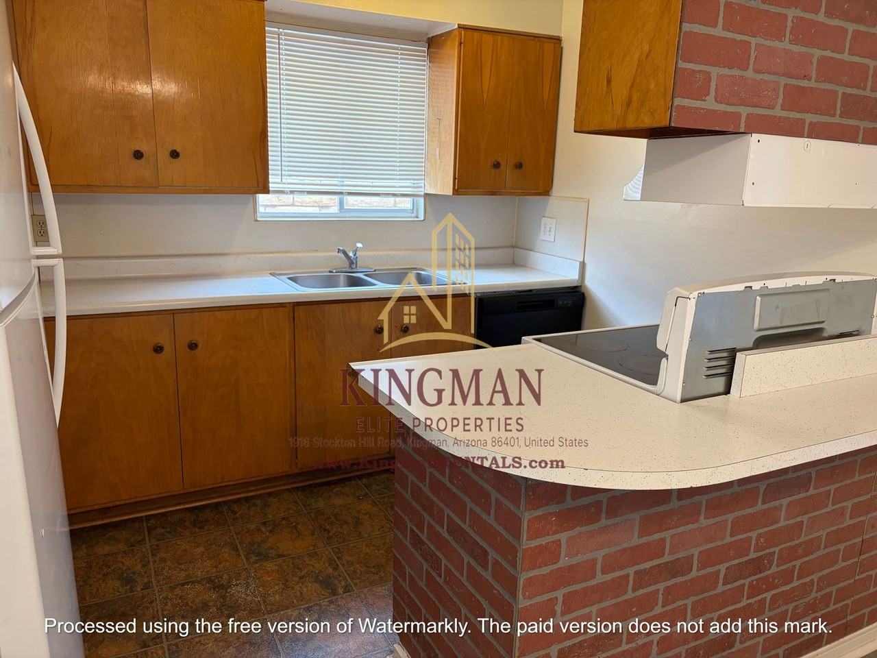 2246 Davis Ave - Photo 6 of 19