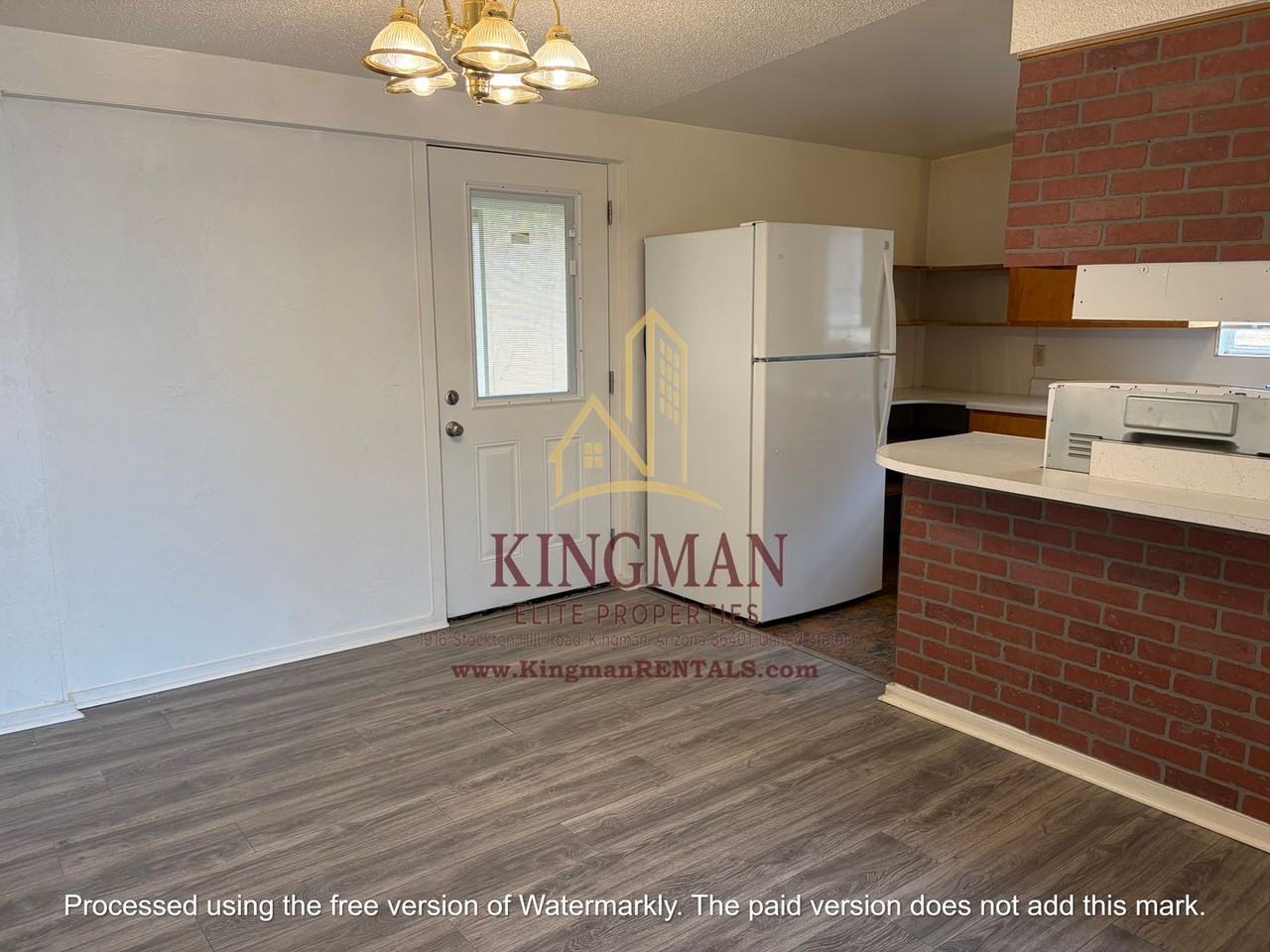 2246 Davis Ave - Photo 7 of 19