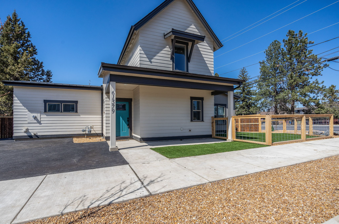 61579 Lucia St - Photo 4 of 38