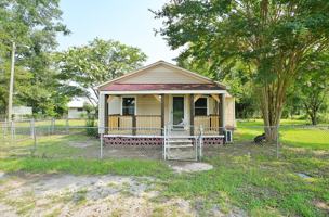 featured image of 417 W 31st St