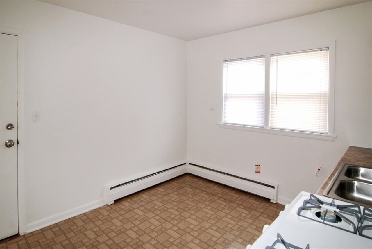 817 S 19th - Photo 2 of 11
