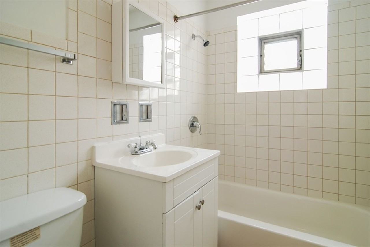 817 S 19th - Photo 3 of 11