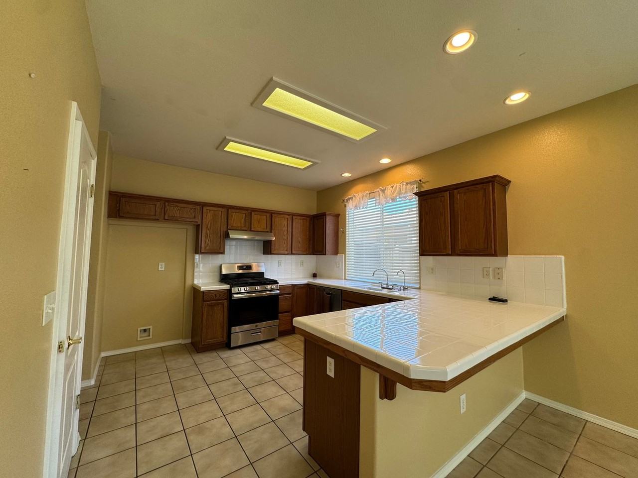 747 W Siena Ln - Photo 7 of 23