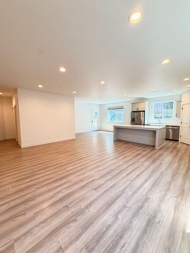 3481 Snowberry Rd - Photo 2 of 27