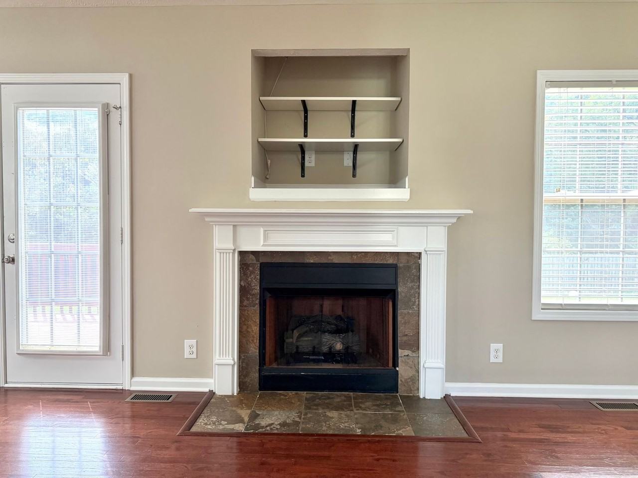 1329 Mutual Dr - Photo 6 of 29