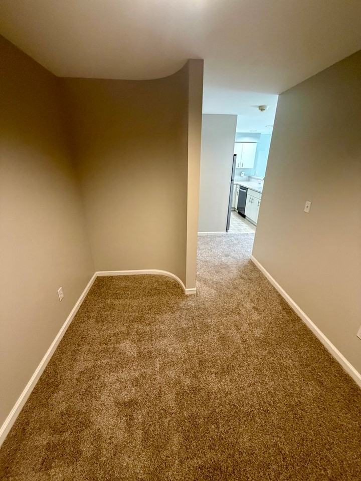 2000 W Barrett St #204 - Photo 4 of 24