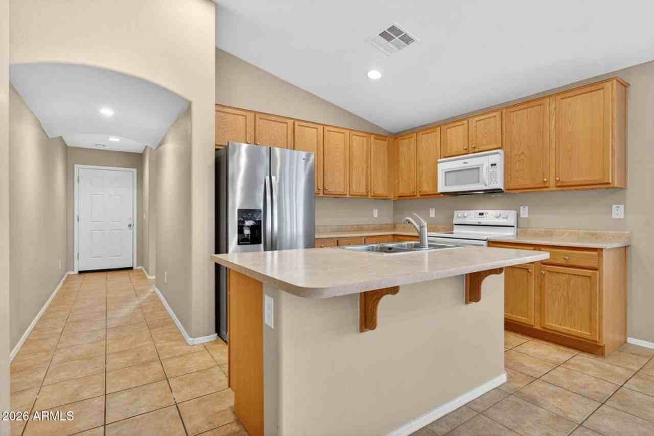 42059 W Cheyenne Dr - Photo 6 of 50