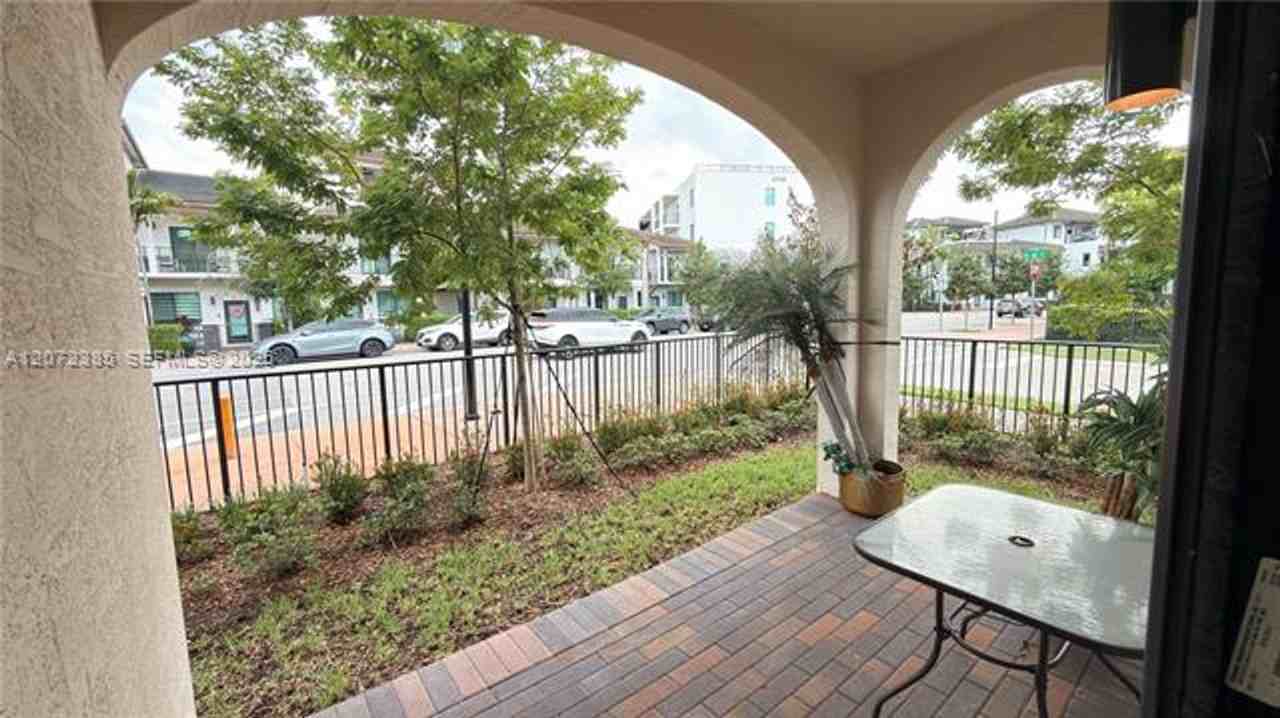8388 8388 NW 49th St th 8388 - Photo 7 of 30