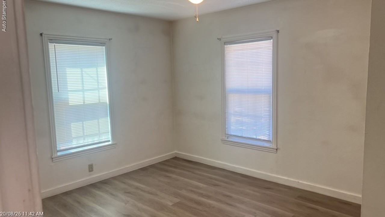 509 Jordan Ln - Photo 5 of 26