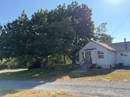 featured image of 42116 Gilbert Ln