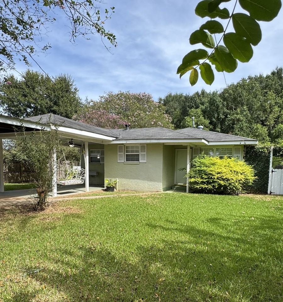 5813 Starling Cir - Photo 2 of 8