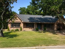 featured image of 440 Linda Dr