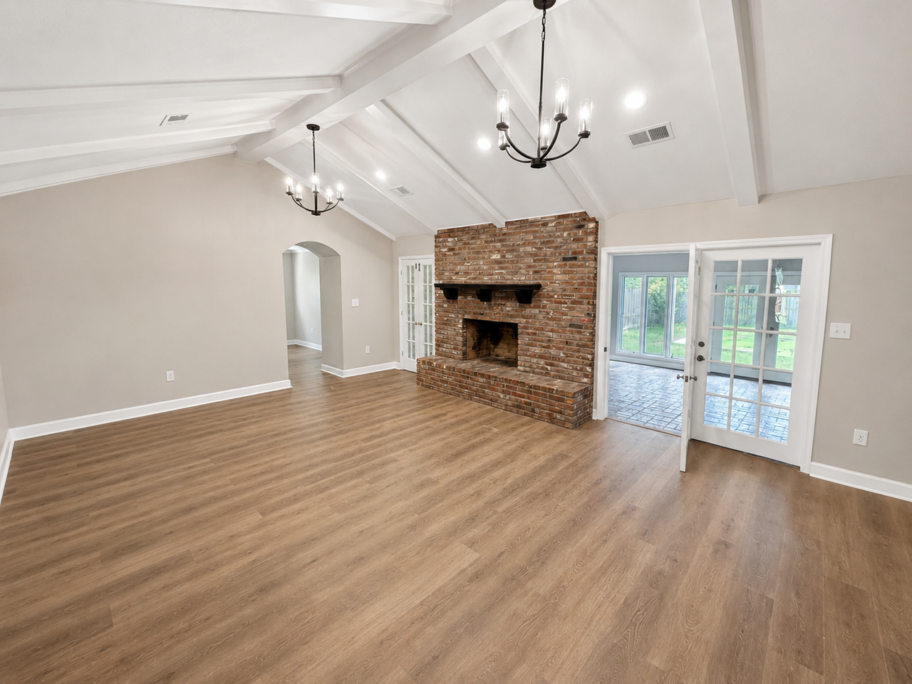 440 Linda Dr - Photo 4 of 31