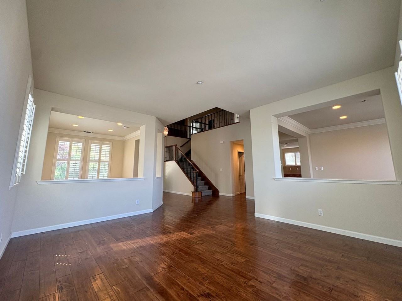 2855 Sandyhills Dr - Photo 2 of 20