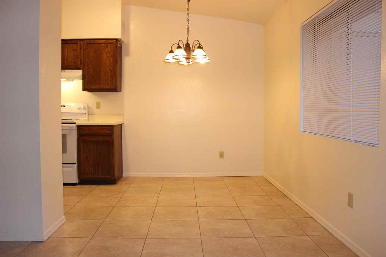 609 S Liana Ct - Photo 5 of 9