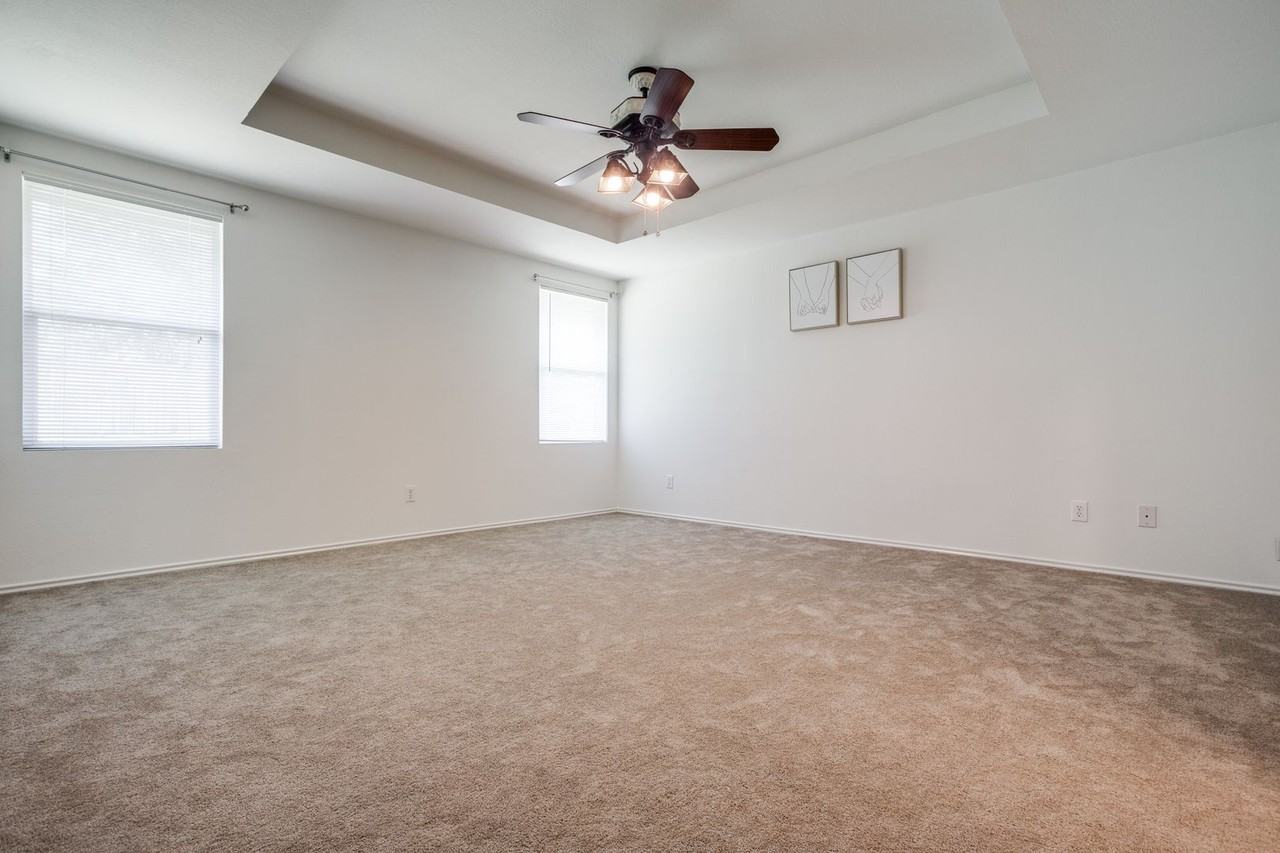 12685 Drexel St - Photo 6 of 13