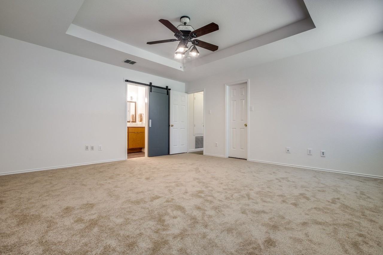 12685 Drexel St - Photo 7 of 13
